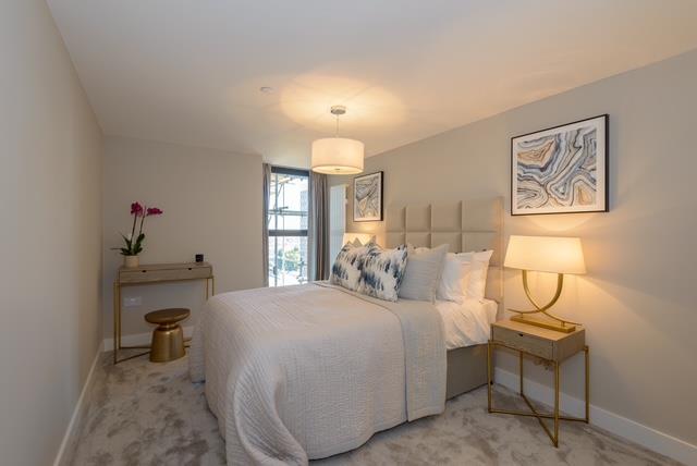 2017-09-22 Mr Matt Tucker - Flat 250 Beaumont Cour